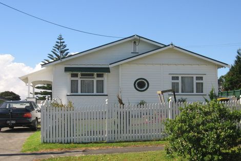 Photo of property in 33 Koromiko Street, New Lynn, Auckland, 0600
