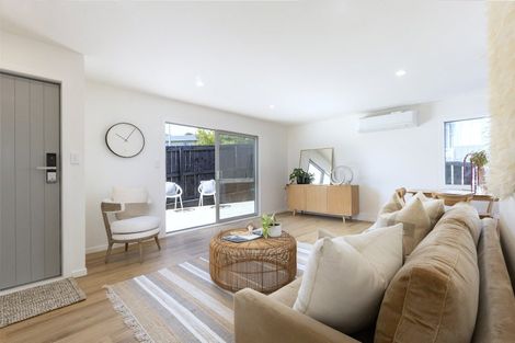 Photo of property in 58a Cedar Heights Avenue, Massey, Auckland, 0614