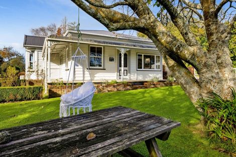 Photo of property in 295 Skinner Road, Bird Road, Stratford, 4393