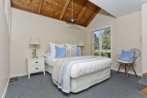 Photo of property in 8 Eucalyptus Place, Beach Haven, Auckland, 0626