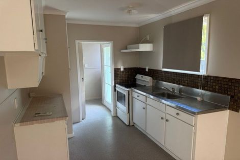 Photo of property in 76 Fitzwater Place, Henderson, Auckland, 0612