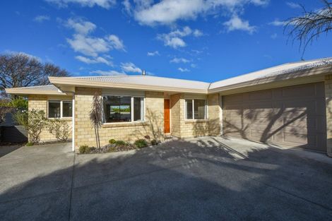 Photo of property in 242a High Street North, Carterton, 5713