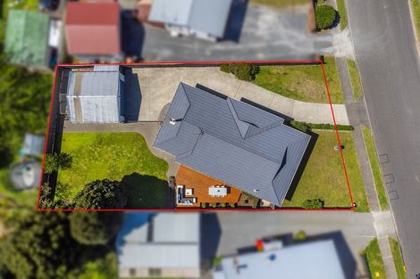 Photo of property in 37 Campbell Avenue, Paraparaumu, 5032