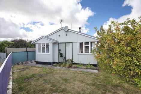 Photo of property in 22 Barton Street, Marton, 4710