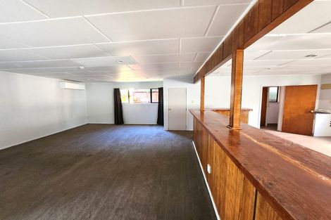 Photo of property in 105 Tidal Road, Mangere, Auckland, 2022