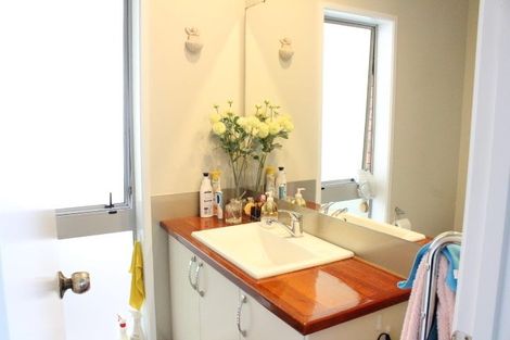 Photo of property in 48 Orangewood Drive, Northpark, Auckland, 2013