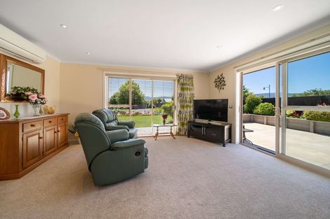 Photo of property in 48 Hagart-alexander Drive, Mosgiel, 9024