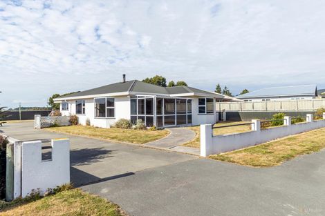 Photo of property in 19 Timaru Road, Waimate, 7924