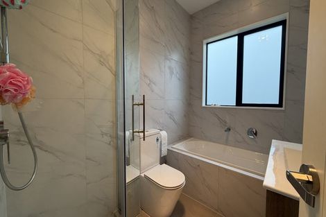 Photo of property in 6 Whenuateitei Crescent, Stanmore Bay, Whangaparaoa, 0932