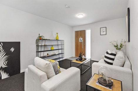 Photo of property in 8/74 Derwent Street, Island Bay, Wellington, 6023