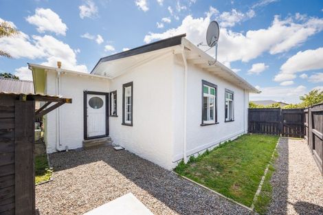 Photo of property in 16 Thomson Street, West End, Palmerston North, 4412