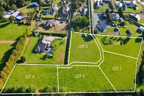 Photo of property in 15 Sands Road, Glenbervie, 0173