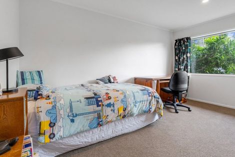 Photo of property in 21 Lastel Place, Shelly Park, Auckland, 2014