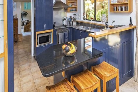 Photo of property in 2 Gardenia Grove, Half Moon Bay, Auckland, 2012