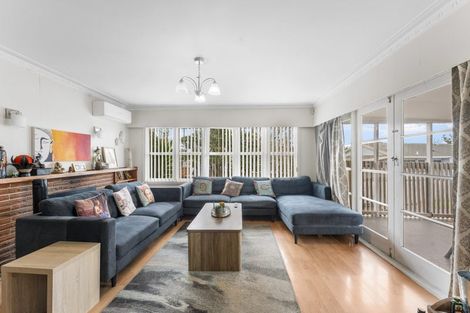 Photo of property in 21 Tawa Crescent, Manurewa, Auckland, 2102