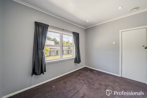 Photo of property in 400 Stokes Valley Road, Stokes Valley, Lower Hutt, 5019