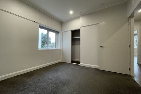Photo of property in Fountain Court, 7/48 Oriental Parade, Oriental Bay, Wellington, 6011