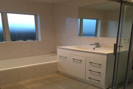 Photo of property in 2/9 Midvale Place, Burswood, Auckland, 2013