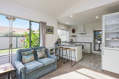 Photo of property in 3 Aintree Place, Taradale, Napier, 4112