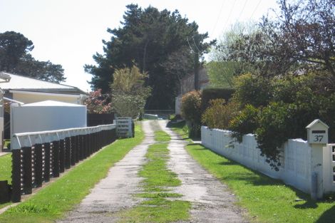 Photo of property in 37 Norbiton Road, Foxton, 4814