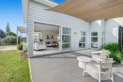 Photo of property in 26 Kukuwai Avenue, Red Beach, 0932
