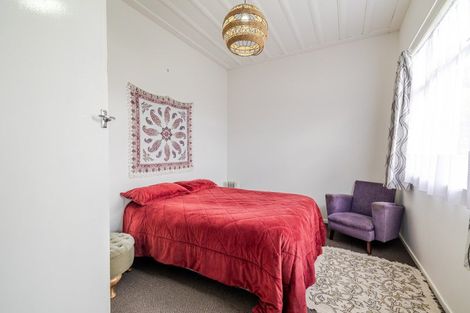 Photo of property in 1 Sedcole Street, Pahiatua, 4910