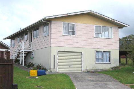 Photo of property in 20 Foyle Place, Glendene, Auckland, 0602