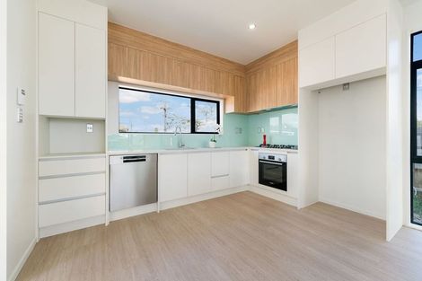 Photo of property in 14b York Road, Papatoetoe, Auckland, 2104