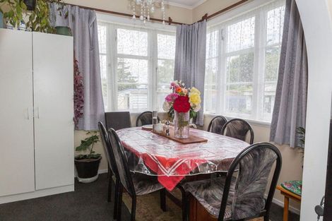 Photo of property in 6 Gertrude Street, Dannevirke, 4930