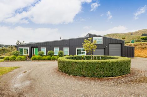 Photo of property in 165 Albert Road, Tokomaru, Palmerston North, 4474