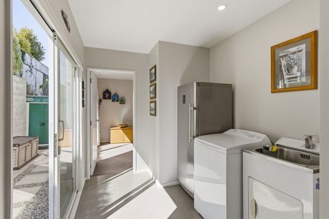 Photo of property in 91 Seaview Road, Paraparaumu Beach, Paraparaumu, 5032