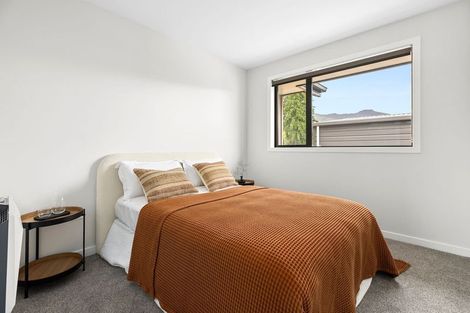 Photo of property in 15 Rubus Street, Wanaka, 9382