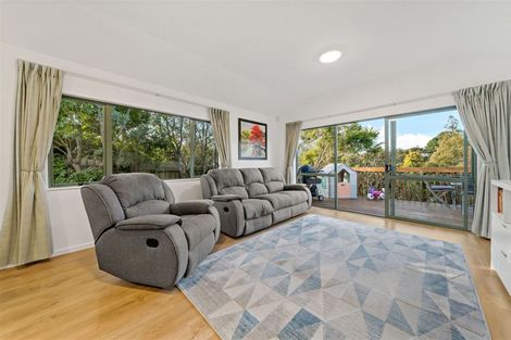 Photo of property in 319a Rangatira Road, Beach Haven, Auckland, 0626