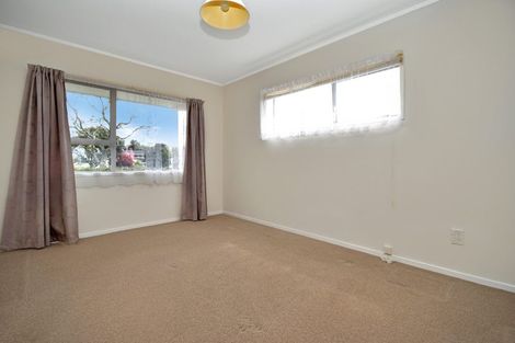 Photo of property in 2/1 Sari Place, Massey, Auckland, 0614