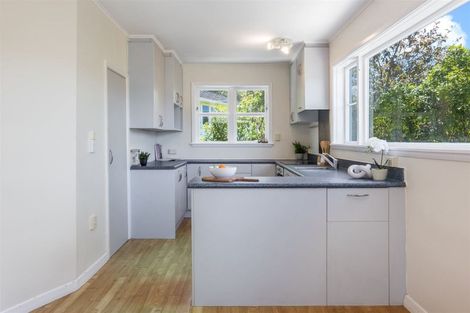 Photo of property in 9 Tainui Terrace, Tawa, Wellington, 5028