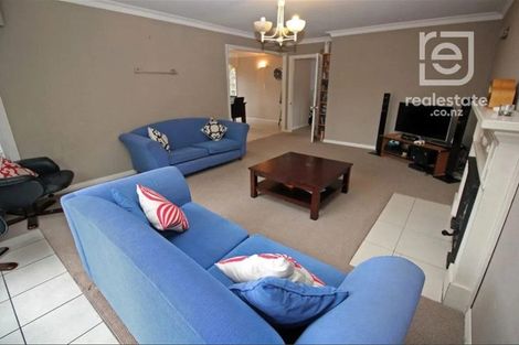 Photo of property in 47 Cambridge Terrace, Masterton, 5810