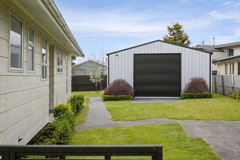 Photo of property in 21 Ward Place, Richmond Heights, Taupo, 3330