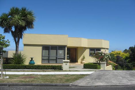 Photo of property in 16 Woodland Grove, Feilding, 4702