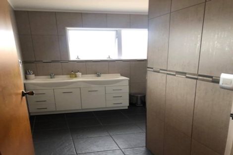 Photo of property in 160 Bartholomew Road, Levin, 5510