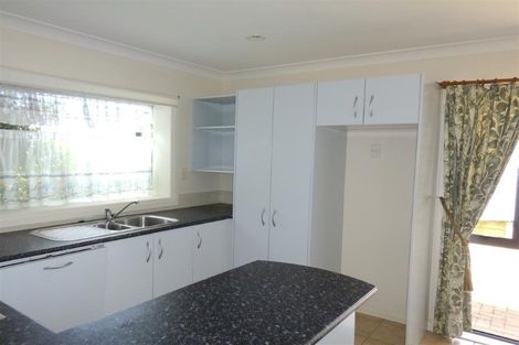 Photo of property in 2 Genesis Place, Flat Bush, Auckland, 2019