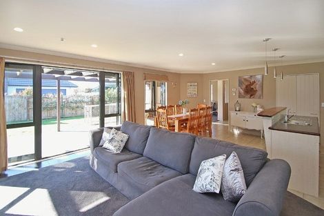 Photo of property in 7 Durmast Court, Cambridge, 3434