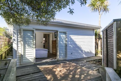 Photo of property in 16a Alder Place, Newlands, Wellington, 6037