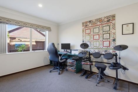 Photo of property in 76 Hillcrest Road North, Raumati Beach, Paraparaumu, 5032
