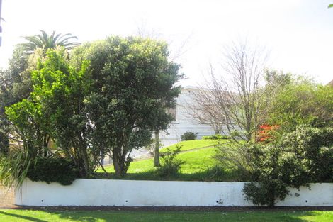 Photo of property in 14 Budleigh Street, Frankleigh Park, New Plymouth, 4310