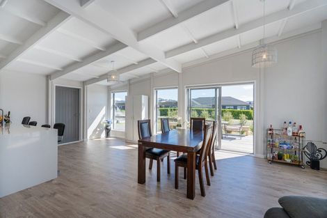 Photo of property in 8 Ngaroma Crescent, Whitianga, 3510