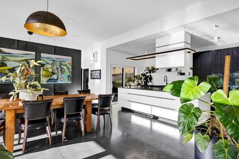 Photo of property in Tapuae, 21 Washer Road, Omata, New Plymouth, 4374