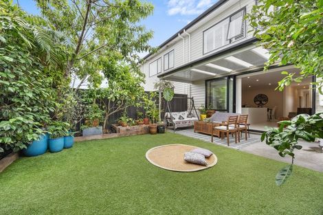 Photo of property in 21 Grey Warbler Road, Hobsonville, Auckland, 0616