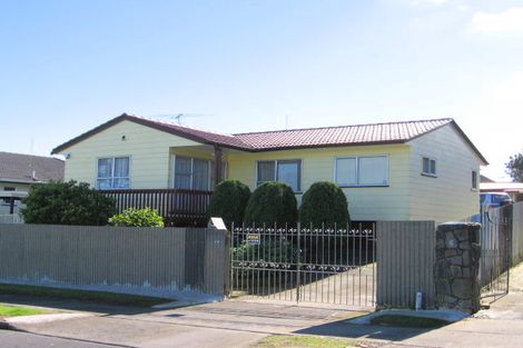 Photo of property in 4 Caserta Place, Clover Park, Auckland, 2023