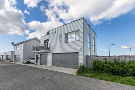 Photo of property in 2/26 Hollowout Street, Takanini, 2112