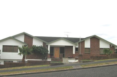 Photo of property in 1 Chedworth Drive, Glenfield, Auckland, 0629